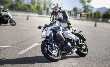 Moto-Warm-Up-Training 